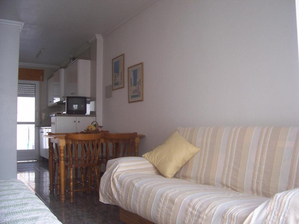 Apartamentos Berlin 산페드로델피나타르 외부 사진