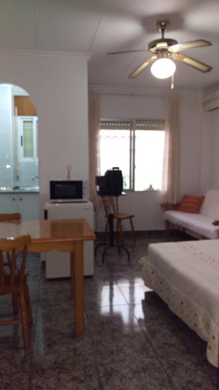Apartamentos Berlin 산페드로델피나타르 외부 사진