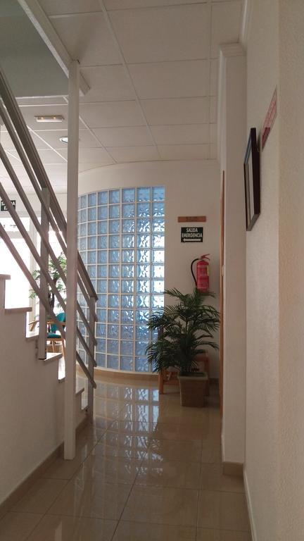 Apartamentos Berlin 산페드로델피나타르 외부 사진