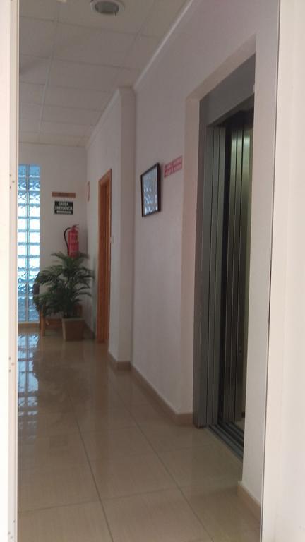 Apartamentos Berlin 산페드로델피나타르 외부 사진