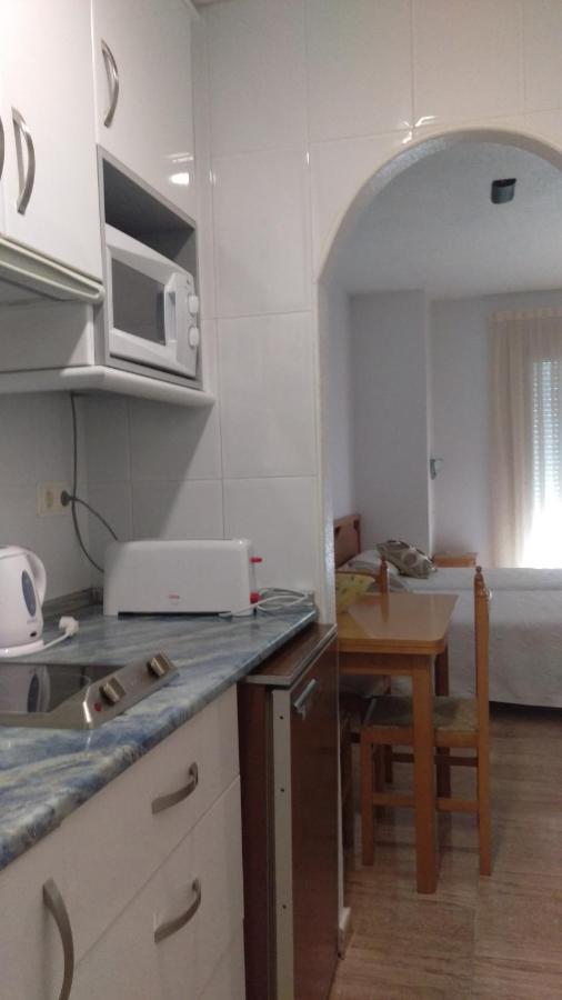 Apartamentos Berlin 산페드로델피나타르 외부 사진